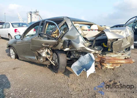 2010 Honda Accord 2.4 Lx z USA, uszkodzony, nr VIN 1HGCP2F33AA129076